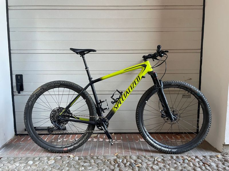 Käytetty Specialized Men's Epic Hardtail Expert 2018 2018 MTB