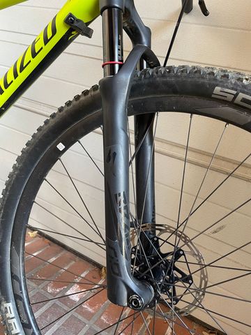 Gebrauchtes Specialized Men's Epic Hardtail Expert 2018 2018 Mountainbike, Schwarz, 29 — Bild 6 von 8