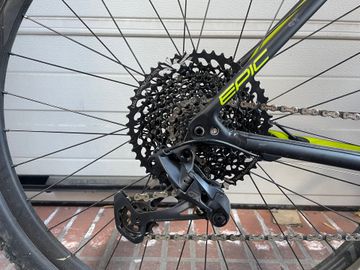 Gebrauchtes Specialized Men's Epic Hardtail Expert 2018 2018 Mountainbike, Schwarz, 29 — Bild 4 von 8