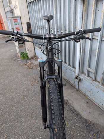 Used Trek Fuel EX 9.8 XT 2019 Mountainbike, Black — image 3 of 4
