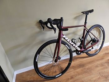 Used Adris l'endurance 2023 Road & Gravel, Red — image 1 of 3