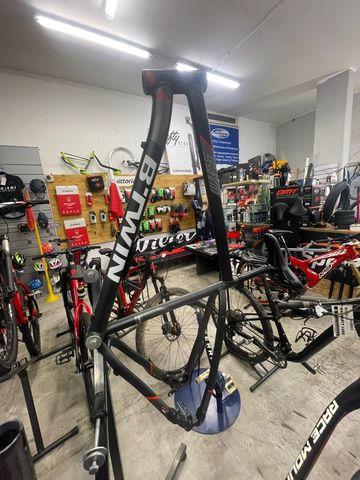 Used B’TWIN 520 Frameset 2021 Mountainbike, Black — image 3 of 3