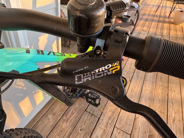Used Polygon SISKIU T7 2022 2022 Mountainbike, Green, 27.5, 29 — image 7 of 11
