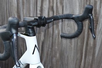 Used Aurum Essentia 2025 Road & Gravel, White — image 4 of 6