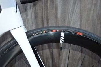 Used Aurum Essentia 2025 Road & Gravel, White — image 6 of 6