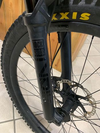 Trek Fuel EXe 9.8 XT 2023 2023 Mountainbike usato, Blu — immagine 7 di 14