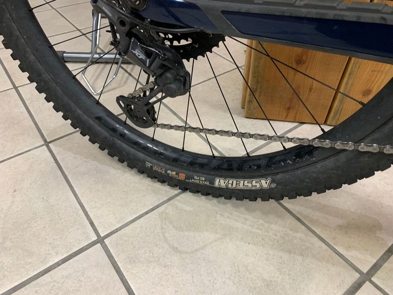Trek Fuel EXe 9.8 XT 2023 2023 Mountainbike usato, Blu — immagine 6 di 14