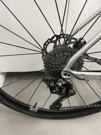 Used Canyon Grail AL 6.0 2020 Road & Gravel, Light Gray — image 7 of 11