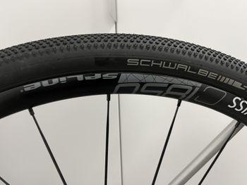 Used Canyon Grail AL 6.0 2020 Road & Gravel, Light Gray — image 5 of 11