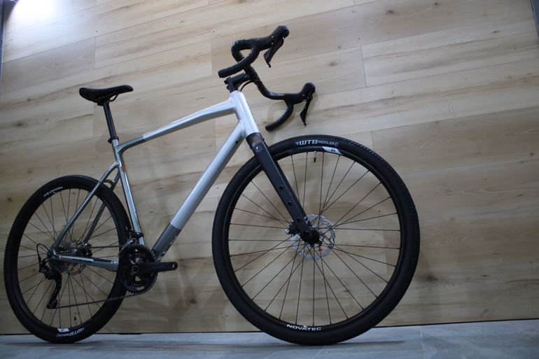Used Focus ATLAS 6.7 2024 Road & Gravel, Black — image 2 of 3