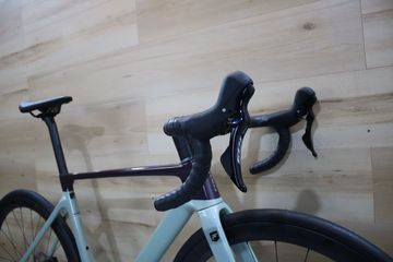 Gebrauchtes Focus IZALCO MAX 8.8 2024 2024 Road & Gravel, Schwarz — Bild 3 von 4