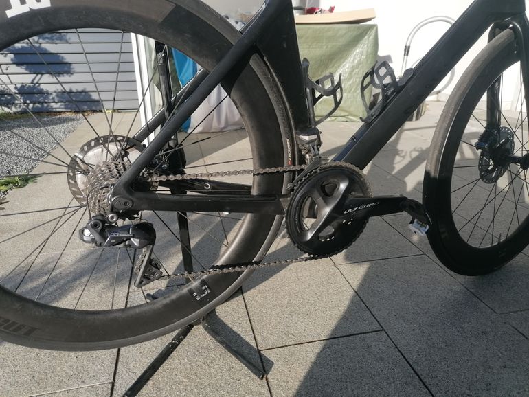 Used Canyon Aeroad CF SL Disc 8.0 Di2 2019 Road & Gravel — image 7 of 11