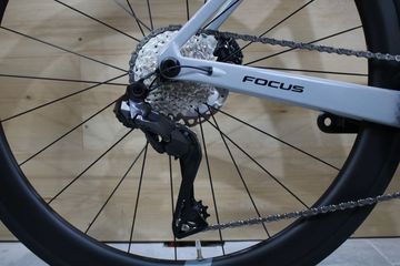 Tweedehands Focus IZALCO MAX 9.8 2024 2024 Road & Gravel — afbeelding 4 van 4