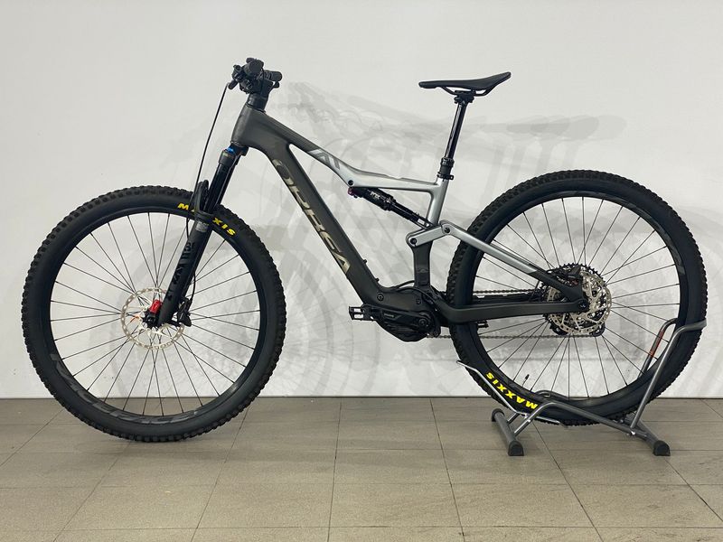 Gebrauchtes Orbea RISE M20 2024 2024 Mountainbike, Hellgrau, 29 — Bild 1 von 5