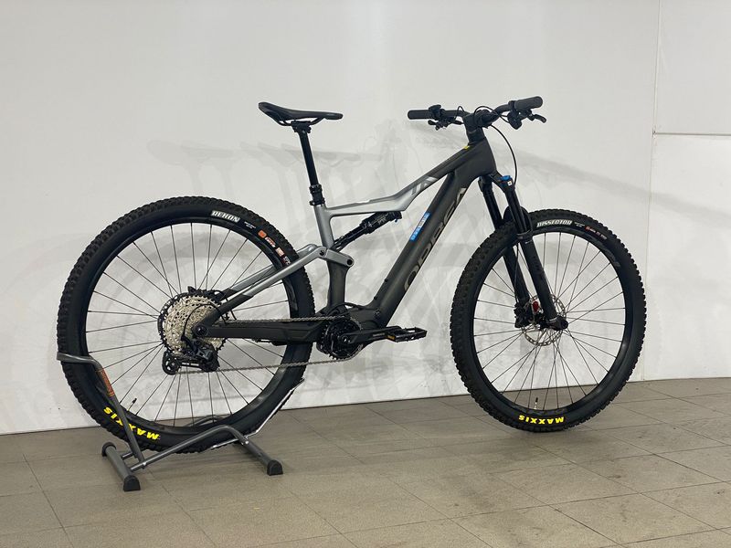 Gebrauchtes Orbea RISE M20 2024 2024 Mountainbike, Hellgrau, 29 — Bild 2 von 5