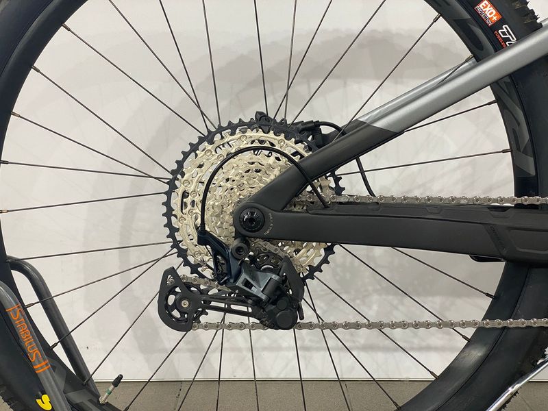 Gebrauchtes Orbea RISE M20 2024 2024 Mountainbike, Hellgrau, 29 — Bild 3 von 5