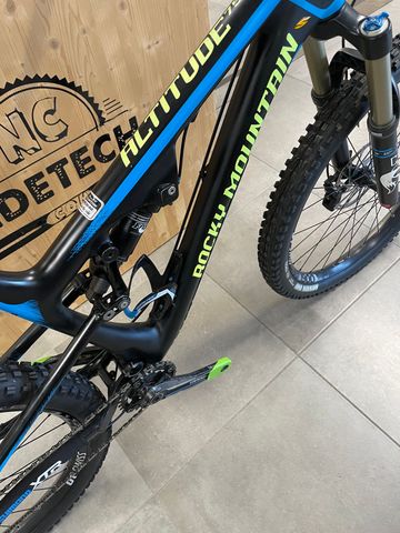 Gebrauchtes Rocky Mountain Altitude 750 MSL 2014 2014 Mountainbike, Schwarz, 27.5 — Bild 3 von 6
