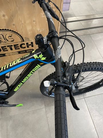 Gebrauchtes Rocky Mountain Altitude 750 MSL 2014 2014 Mountainbike, Schwarz, 27.5 — Bild 4 von 6