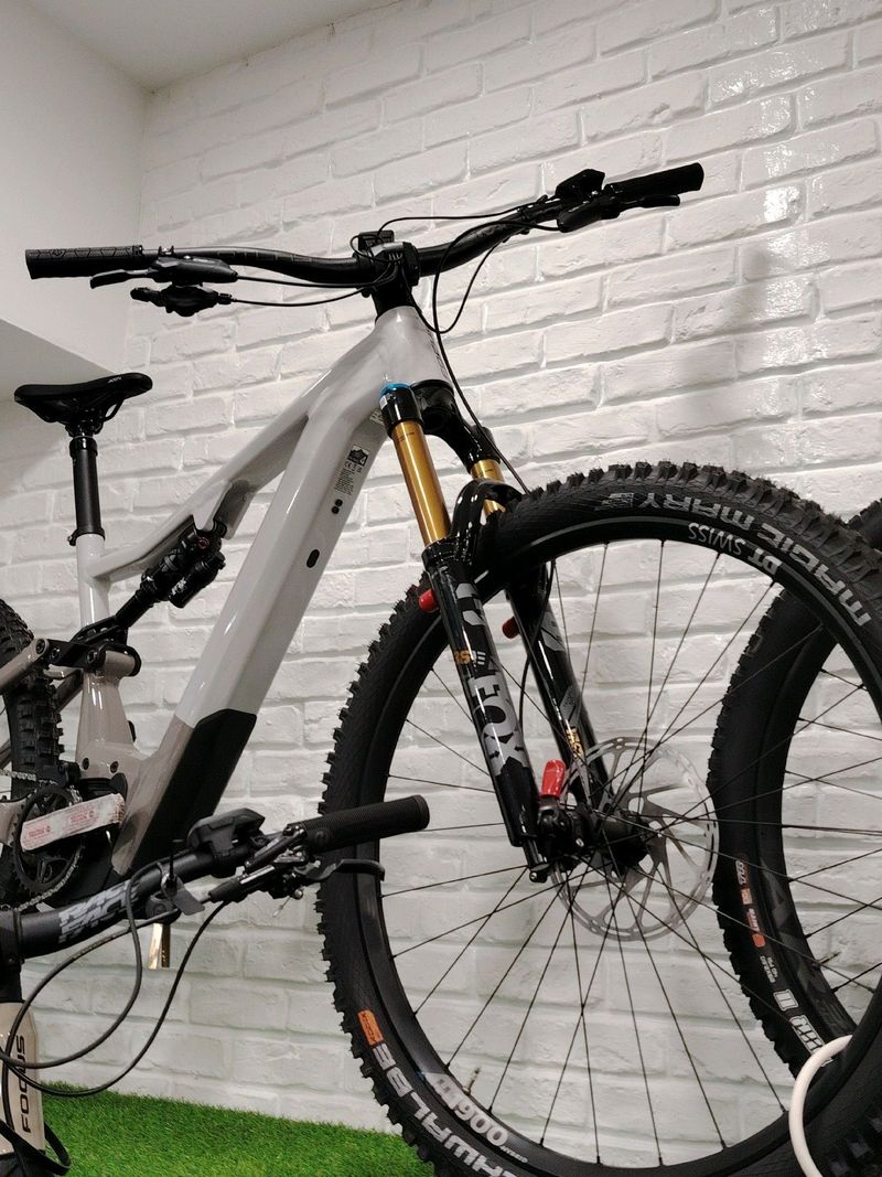 Used Focus JAM ² 6.9 2023 2023 Mountainbike, Light Gray, 29 — image 2 of 4