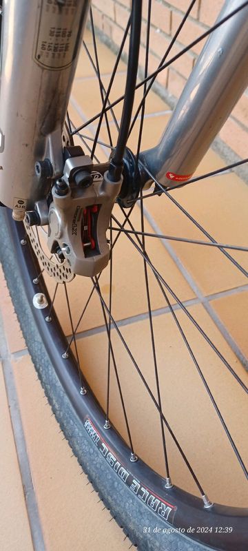 Used Trek Fuel EX 8 2005 2005 Mountainbike, Light Gray, 26 — image 7 of 10