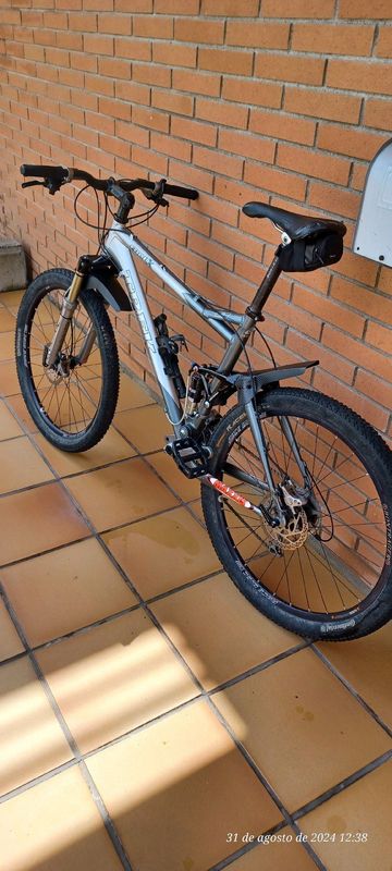 Used Trek Fuel EX 8 2005 2005 Mountainbike, Light Gray, 26 — image 9 of 10