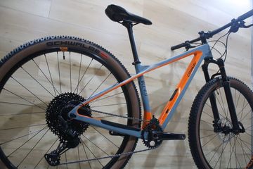 Tweedehands Conway RLC 4.9 Hardtail 2022 2022 Mountainbike — afbeelding 2 van 4