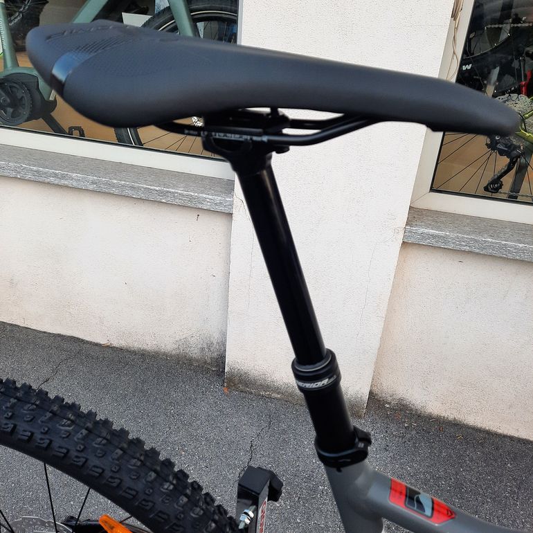 Used Merida ONE-TWENTY 400 2023 2023 Mountainbike, Grigio chiaro — image 5 of 6