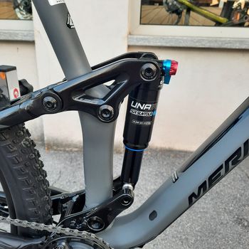 Used Merida ONE-TWENTY 400 2023 2023 Mountainbike, Grigio chiaro — image 4 of 6