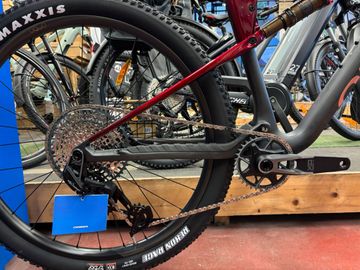 Used Orbea OIZ M-TEAM AXS 2025 Mountainbike, Black — image 6 of 6