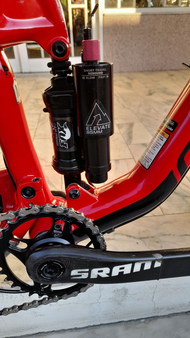 Used Cannondale Trigger 4 2017 Mountainbike, Red — image 4 of 9
