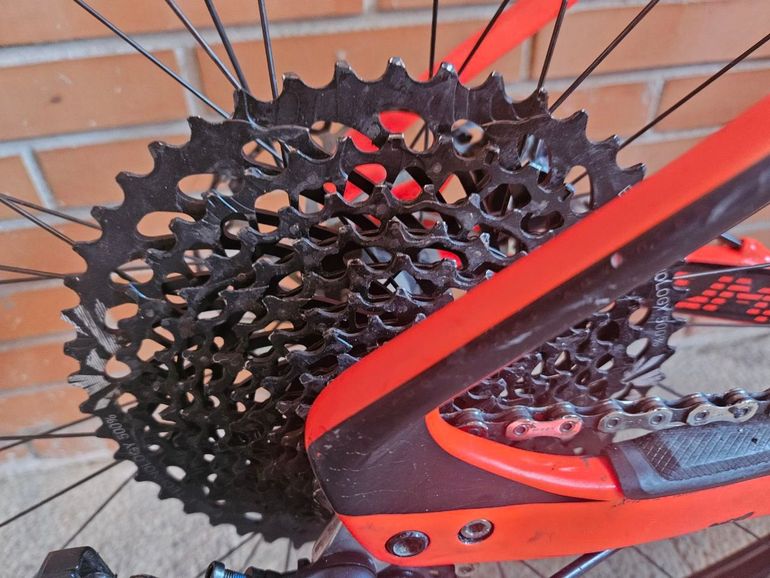 Used Specialized Stumpjumper Elite Carbon World Cup 2015 2015 Mountainbike, Rojo — image 6 of 7