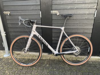 Used Canyon Grizl CF SL 7 eTap 2022 Road & Gravel — image 1 of 8