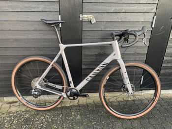 Used Canyon Grizl CF SL 7 eTap 2022 Road & Gravel — image 3 of 8