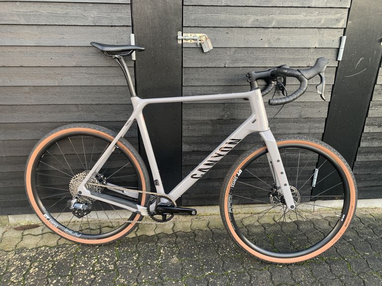 Used Canyon Grizl CF SL 7 eTap 2022 Road & Gravel — image 3 of 8