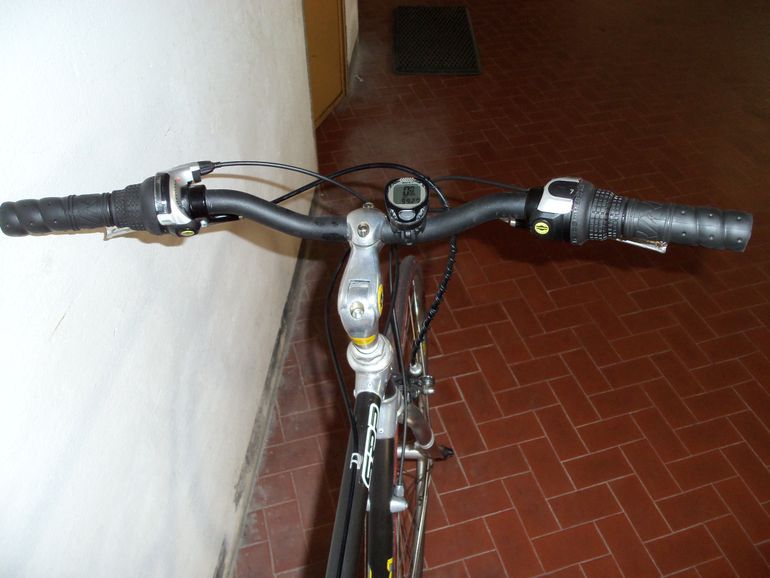Used 2 Danger da strada 2000 Urban, Black — image 2 of 4