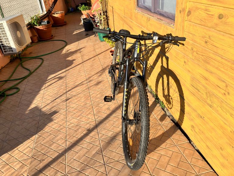 Used ROCKRIDER 500 2024 Mountainbike, Light Gray — image 4 of 5