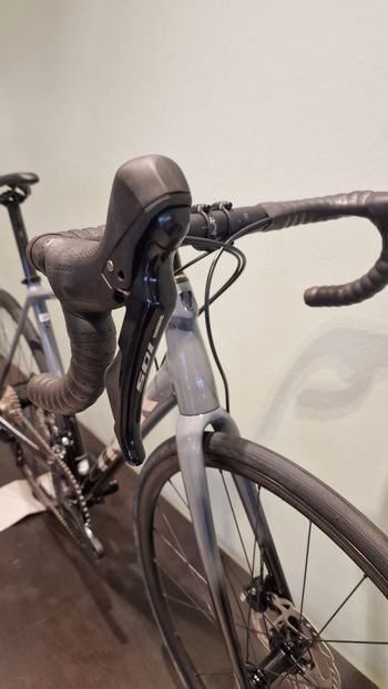 Used Trek Émonda ALR 5 2021 2021 Road & Gravel, Light Gray — image 5 of 6