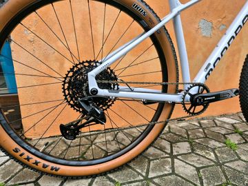 Used Mondraker CHRONO 2022 2022 Mountainbike, White, 29 — image 3 of 6