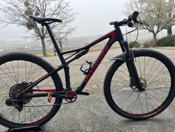 Used Specialized Épic comp carbone 2018 Mountainbike, Black — image 2 of 11