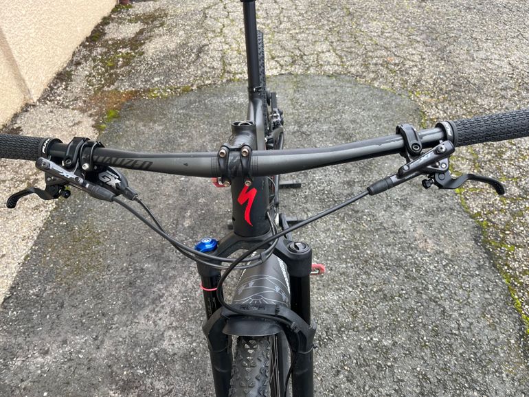 Used Specialized Épic comp carbone 2018 Mountainbike, Black — image 5 of 11