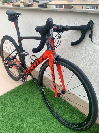 Used Scott Foil 20 2017 Road & Gravel, Red — image 2 of 4