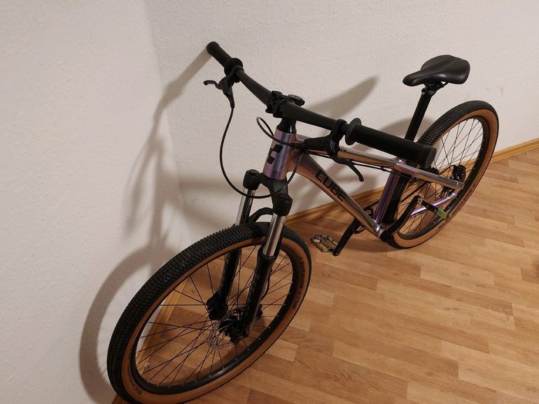 Used CUBE FLYING CIRCUS 2023 2023 Mountainbike, Purple, 26 — image 2 of 5
