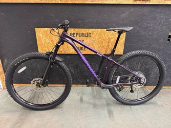 Used Merida BIG TRAIL 400 2023 2023 Mountainbike — image 1 of 3