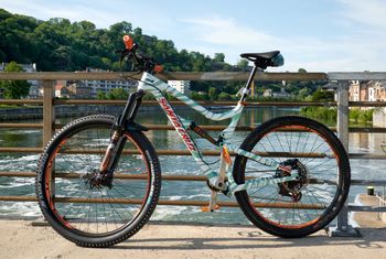 Used Santa Cruz Tallboy Ltc CC 2019 Mountainbike, White — image 1 of 3