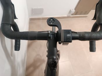 Used Whistle Flow 2020 Road & Gravel, Black — image 7 of 8