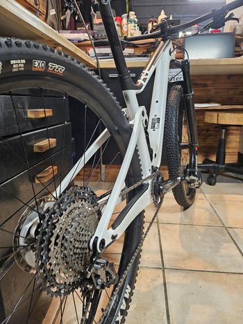 Used Scott Spark RC Pro 2021 Mountainbike, White — image 2 of 3