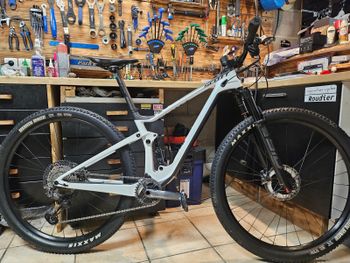 Used Scott Spark RC Pro 2021 Mountainbike, White — image 1 of 3