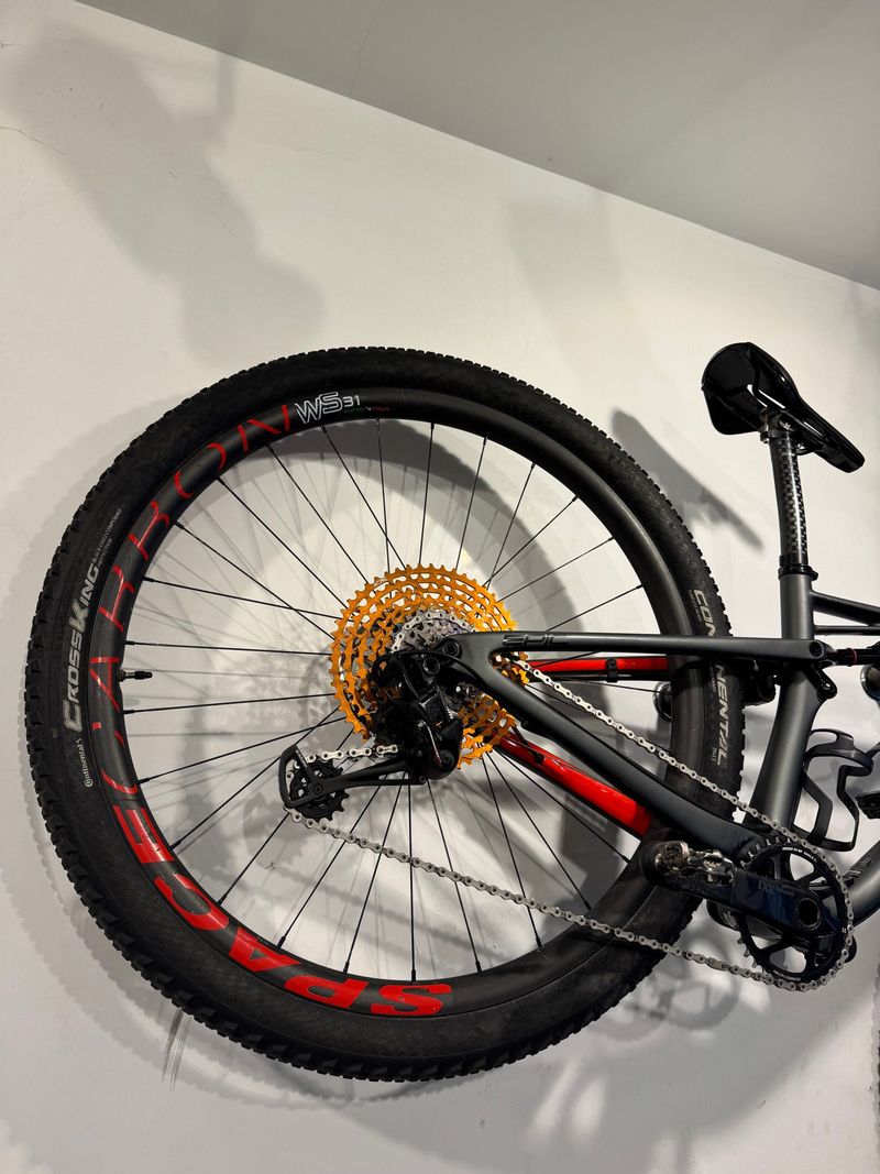 Used Specialized Epic Comp Carbon EVO 2020 2020 Mountainbike, Black, 29 — image 3 of 7