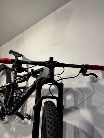 Used Specialized Epic Comp Carbon EVO 2020 2020 Mountainbike, Black, 29 — image 5 of 7