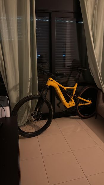 Used Specialized turbo levo 2021 2021 Mountainbike — image 1 of 4